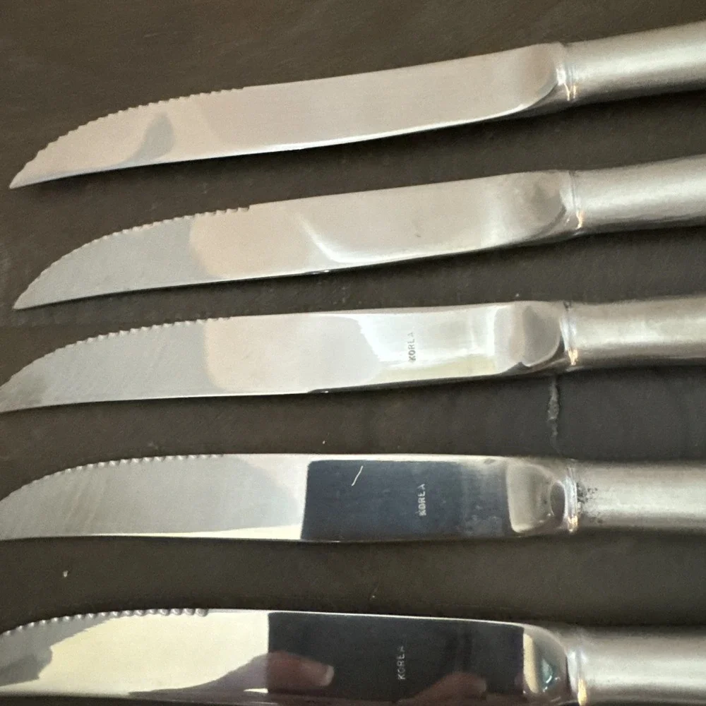 Oxford Hall Flatware Jamestown Stainless Hollow serrated steak knives Korea -8
